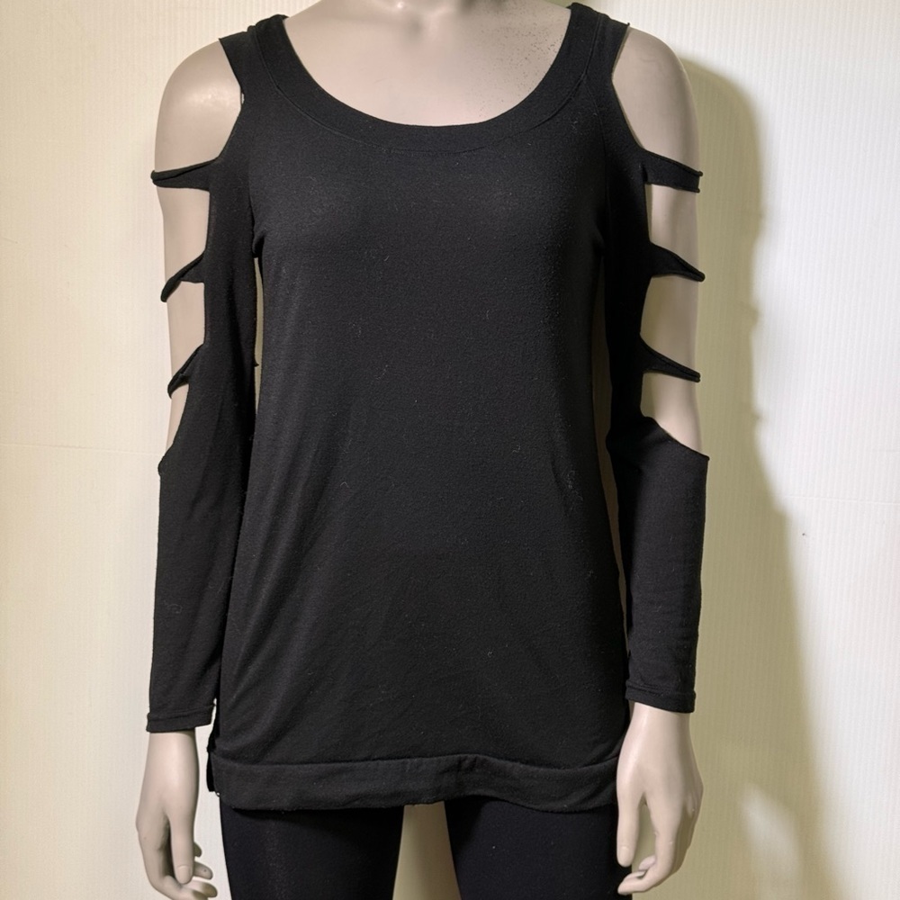 Zyia Woman’s Top